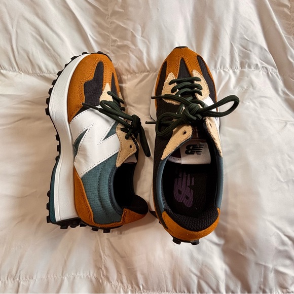 New Balance 327 Women's Sneakers in Teal, White, Tan, and Black - Picture 6 of 7